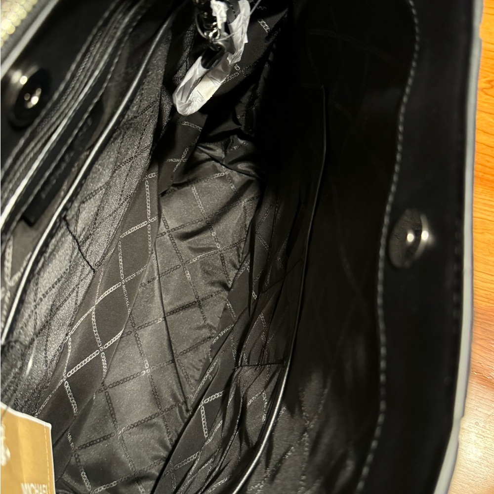 Michael Kors New Black Tote - Picture 15 of 16